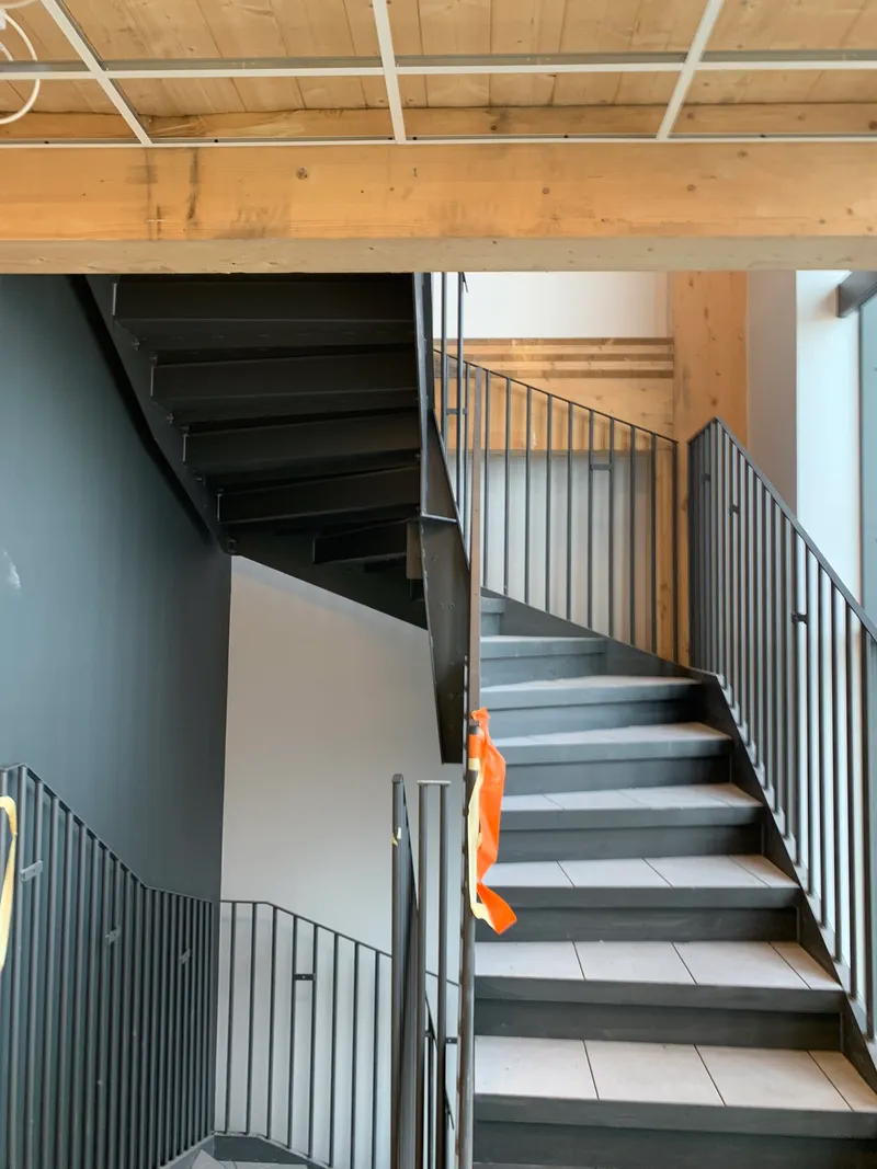Custom-designed staircases with tiled treads — photo 1
