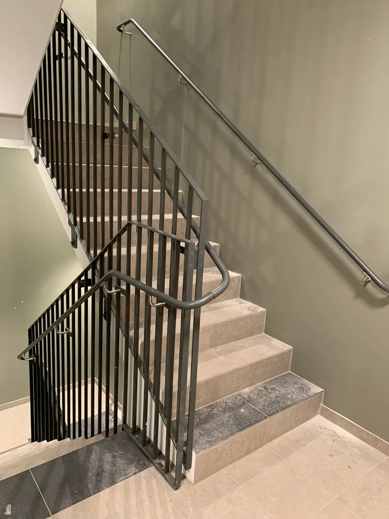Fully glazed aluminum balcony railings with sliding frame panels — photo 6