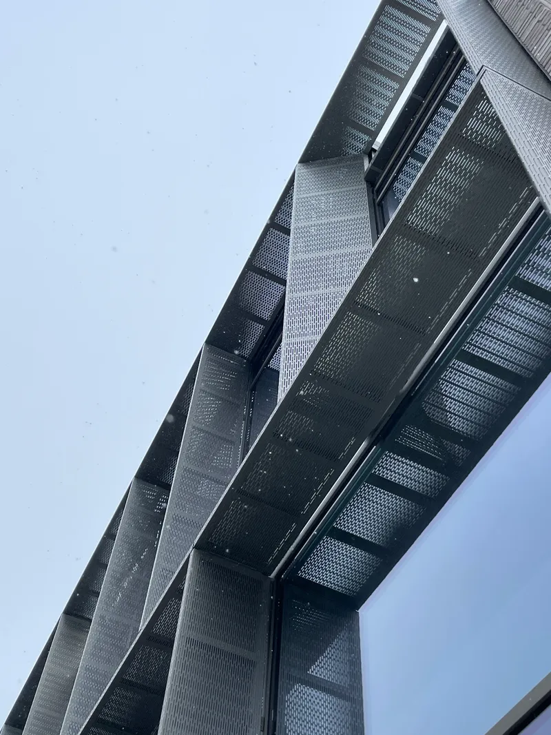 Exterior frame for curtain wall system — photo 4