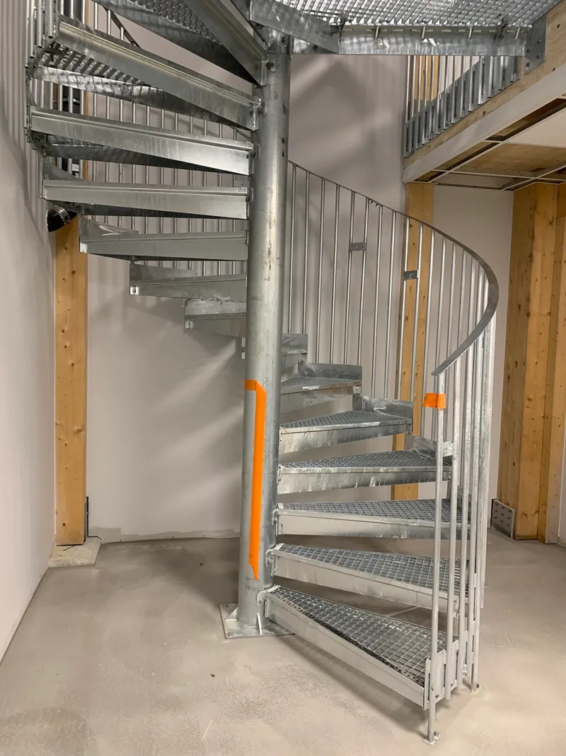 Custom-designed staircases with tiled treads — photo 13