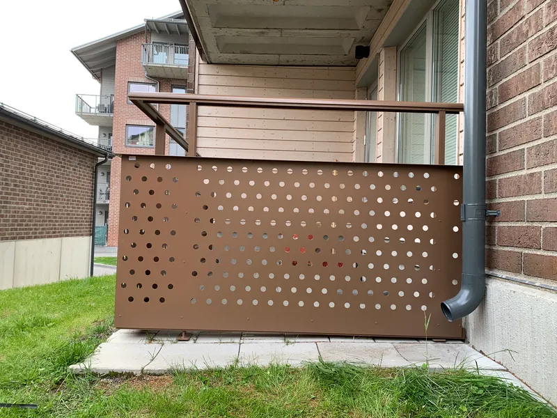 Aluminum balcony railings with perforated infill — photo 8